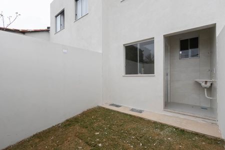 Casa à venda com 95m², 2 quartos e 2 vagasÁrea comum