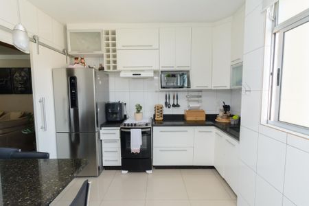 Apartamento à venda com 97m², 3 quartos e 2 vagasCozinha