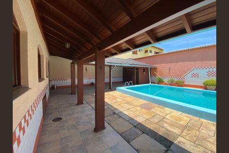 Casa à venda com 4 quartos, 300m² em Cristo Rei, São Leopoldo