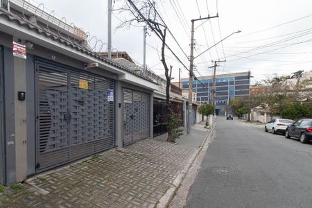 Casa à venda com 131m², 3 quartos e 2 vagasFachada