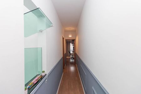 Casa à venda com 131m², 3 quartos e 2 vagasCorredor