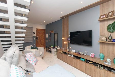 Sala de casa à venda com 3 quartos, 131m² em Vila Nivi, São Paulo