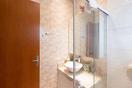 Casa à venda com 131m², 3 quartos e 2 vagasBanheiro da Suíte 1