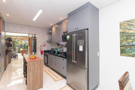 Casa à venda com 131m², 3 quartos e 2 vagasCozinha