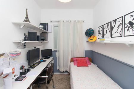 Casa à venda com 131m², 3 quartos e 2 vagasSuíte 2