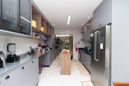 Casa à venda com 131m², 3 quartos e 2 vagasCozinha