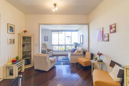 Apartamento à venda com 200m², 3 quartos e 2 vagasSala