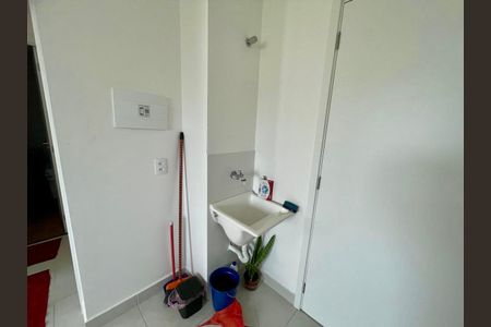 Apartamento para alugar com 32m², 2 quartos e sem vaga Apartamento para alugar com 32m², 2 quartos e sem vagaCozinha e Área de Serviço
