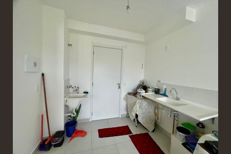 Apartamento para alugar com 32m², 2 quartos e sem vaga Apartamento para alugar com 32m², 2 quartos e sem vagaCozinha e Área de Serviço