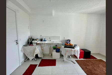 Apartamento para alugar com 32m², 2 quartos e sem vaga Apartamento para alugar com 32m², 2 quartos e sem vagaCozinha e Área de Serviço