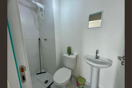 Apartamento para alugar com 32m², 2 quartos e sem vaga Apartamento para alugar com 32m², 2 quartos e sem vagaBanheiro