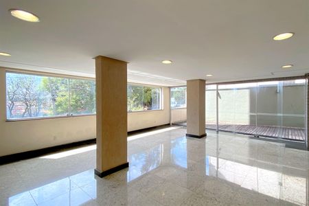 Apartamento à venda com 114m², 4 quartos e 2 vagas Apartamento à venda com 114m², 4 quartos e 2 vagasÁrea comum - Salão de festas