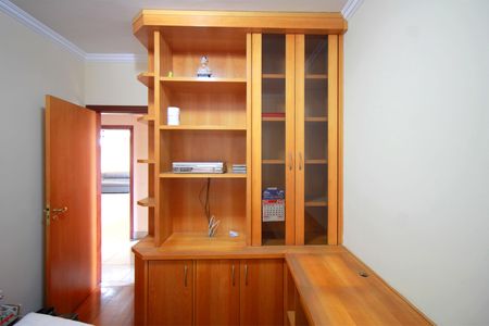 Apartamento à venda com 114m², 4 quartos e 2 vagasQuarto 3