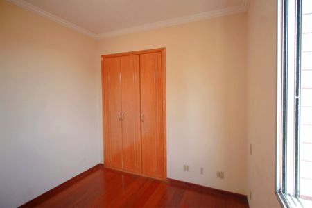 Apartamento à venda com 114m², 4 quartos e 2 vagasQuarto 2