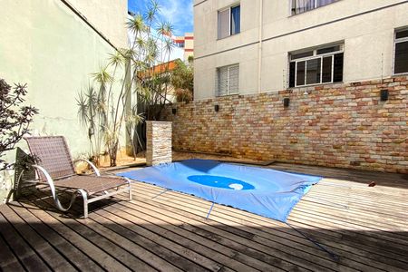 Apartamento à venda com 114m², 4 quartos e 2 vagas Apartamento à venda com 114m², 4 quartos e 2 vagasÁrea comum - Piscina