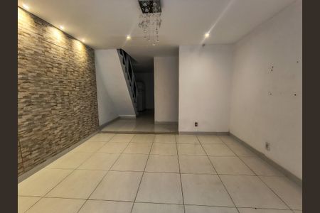 Sala de apartamento para alugar com 1 quarto, 50m² em Vargem Pequena, Rio de Janeiro