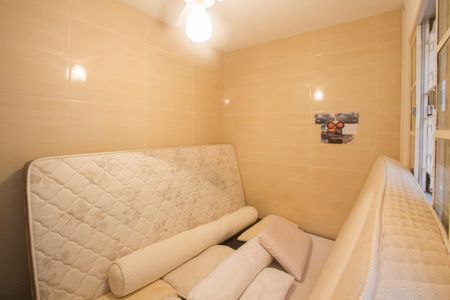 Casa à venda com 90m², 2 quartos e 5 vagasQuarto de Serviço