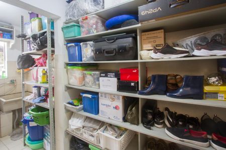 Casa à venda com 90m², 2 quartos e 5 vagasDespensa