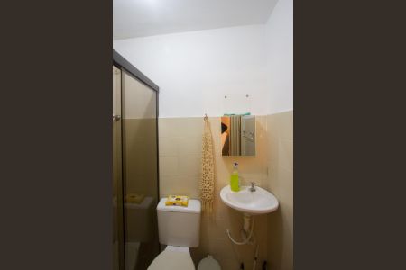 Casa à venda com 90m², 2 quartos e 5 vagasBanheiro de Serviço