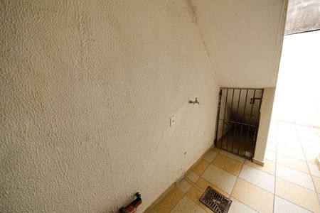 Casa à venda com 300m², 2 quartos e 2 vagasÁrea de Serviço