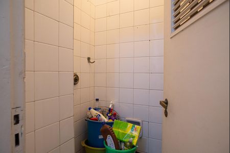 Apartamento à venda com 97m², 2 quartos e sem vagaBanheiro de Serviço