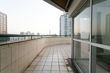 Apartamento à venda com 100m², 2 quartos e 2 vagas Apartamento à venda com 100m², 2 quartos e 2 vagasVaranda