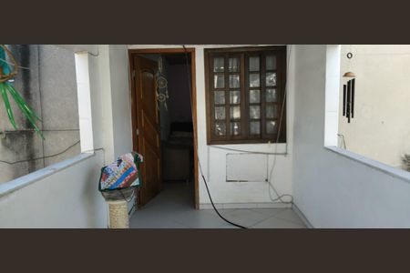 Casa à venda com 122m², 2 quartos e 1 vagaEntrada 