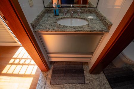 Apartamento para alugar com 100m², 3 quartos e 2 vagas Apartamento para alugar com 100m², 3 quartos e 2 vagasBanheiro