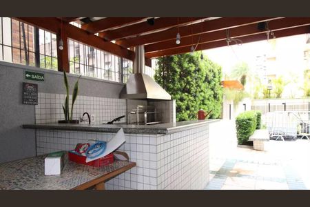 Apartamento para alugar com 100m², 3 quartos e 2 vagas Apartamento para alugar com 100m², 3 quartos e 2 vagasÁrea comum - Churrasqueira