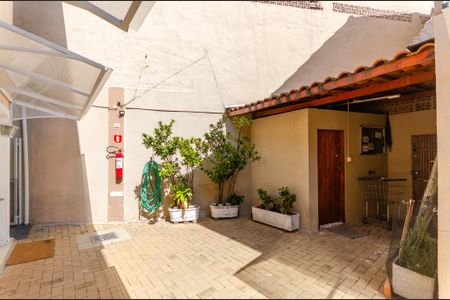 Casa de condomínio à venda com 65m², 2 quartos e 1 vaga Casa de condomínio à venda com 65m², 2 quartos e 1 vagaQuintal