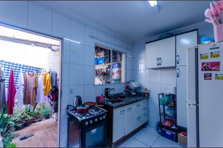 Casa de condomínio à venda com 65m², 2 quartos e 1 vaga Casa de condomínio à venda com 65m², 2 quartos e 1 vagaCozinha