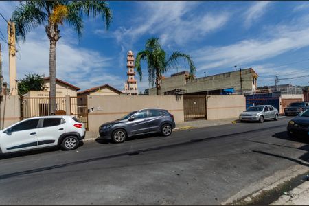 Casa de condomínio à venda com 65m², 2 quartos e 1 vaga Casa de condomínio à venda com 65m², 2 quartos e 1 vagaFachada