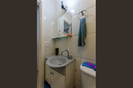 Casa de condomínio à venda com 65m², 2 quartos e 1 vaga Casa de condomínio à venda com 65m², 2 quartos e 1 vagaBanheiro