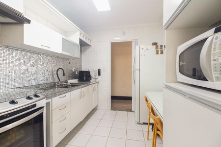 Apartamento à venda com 84m², 3 quartos e 2 vagasCozinha