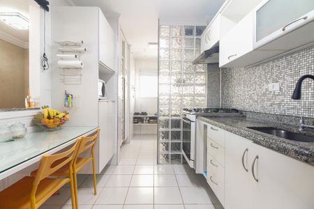 Apartamento à venda com 84m², 3 quartos e 2 vagasCozinha