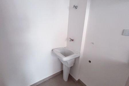 Área de Serviço de apartamento para alugar com 1 quarto, 28m² em Vila Lucia, São Paulo