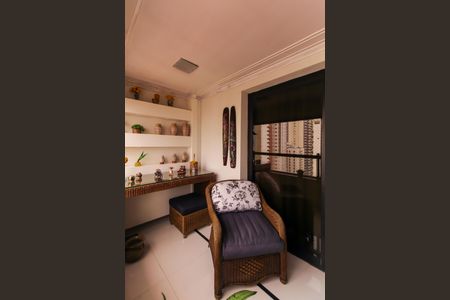 Apartamento à venda com 230m², 4 quartos e 4 vagas Apartamento à venda com 230m², 4 quartos e 4 vagasVaranda