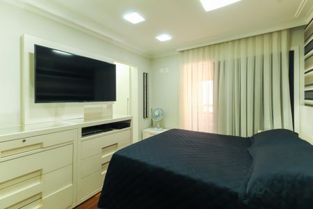 Apartamento à venda com 230m², 4 quartos e 4 vagas Apartamento à venda com 230m², 4 quartos e 4 vagasQuarto 1 - Suíte