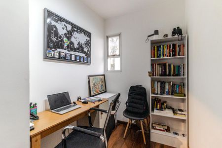 Apartamento à venda com 62m², 2 quartos e 1 vagaEscritório