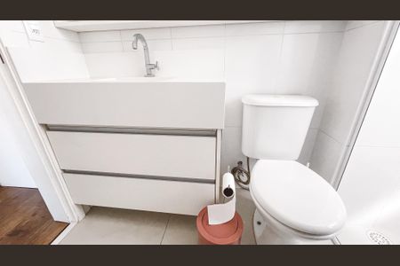 Apartamento à venda com 62m², 2 quartos e 2 vagas Apartamento à venda com 62m², 2 quartos e 2 vagasBanheiro