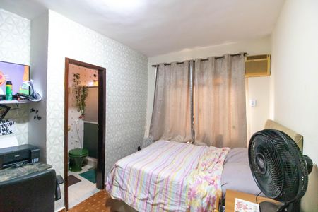 Casa à venda com 99m², 3 quartos e 2 vagasSuíte