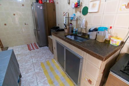 Casa à venda com 99m², 3 quartos e 2 vagasCozinha