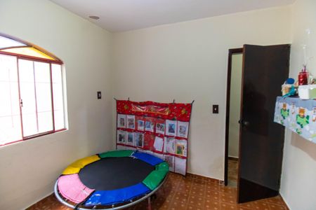 Casa à venda com 99m², 3 quartos e 2 vagasQuarto 2