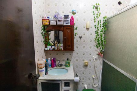 Casa à venda com 99m², 3 quartos e 2 vagasBanheiro da Suíte