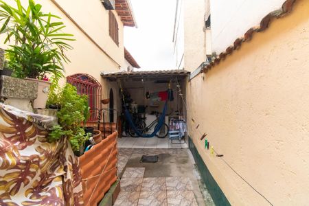 Casa à venda com 99m², 3 quartos e 2 vagasÁrea externa