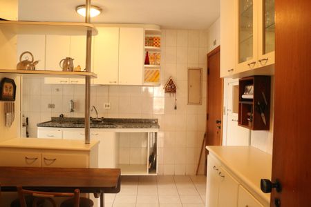 Apartamento à venda com 110m², 3 quartos e 2 vagasCozinha