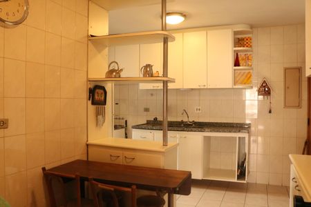 Apartamento à venda com 110m², 3 quartos e 2 vagasCozinha