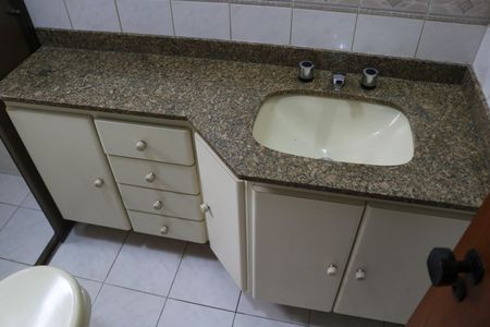 Apartamento à venda com 110m², 3 quartos e 2 vagasBanheiro da Suíte