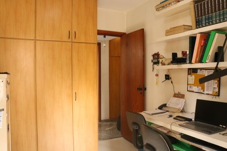 Apartamento à venda com 110m², 3 quartos e 2 vagasQuarto 2