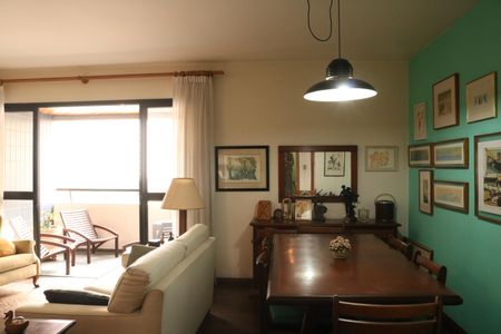 Apartamento à venda com 110m², 3 quartos e 2 vagasSala